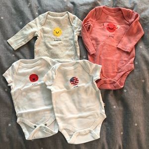 [set of 4] Baby GAP Onesies, unisex, cute designs!